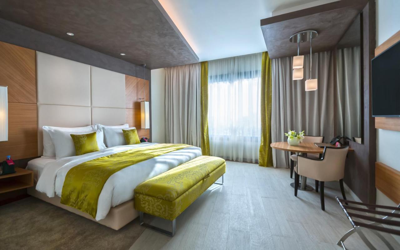 Moevenpick Hotel Du Lac תוניס מראה חיצוני תמונה A room at the hotel